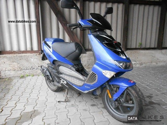 2002 Aprilia  SR 50 Ditech LC Motorcycle Scooter photo