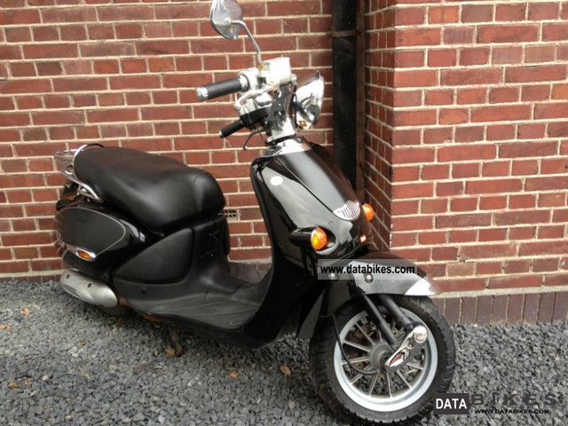 2002 Aprilia  Mojito Custom 50 Motorcycle Scooter photo