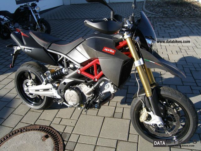2010 Aprilia  Dorsoduro 750 Factory Motorcycle Super Moto photo