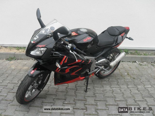 2010 Aprilia  RS 125 with 80 km / h throttle Motorcycle Lightweight Motorcycle/Motorbike photo