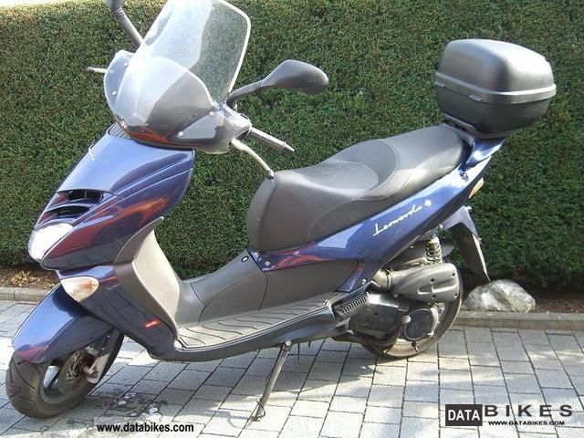 2002 Aprilia  Leonardo SR125 Motorcycle Lightweight Motorcycle/Motorbike photo
