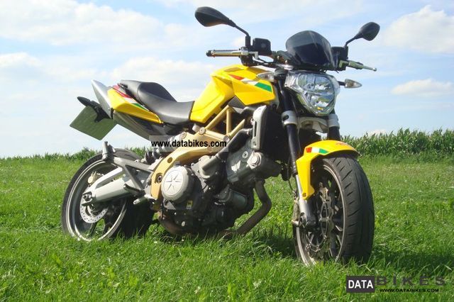 2007 Aprilia  Shiver 750 Motorcycle Naked Bike photo