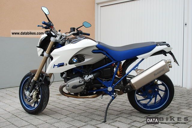 2009 BMW  HP2 Megamoto Motorcycle Super Moto photo