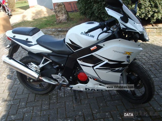 2010 Daelim  VJF 125 fi Roadwin ACCIDENT \u003e\u003e and parts sales Motorcycle Lightweight Motorcycle/Motorbike photo