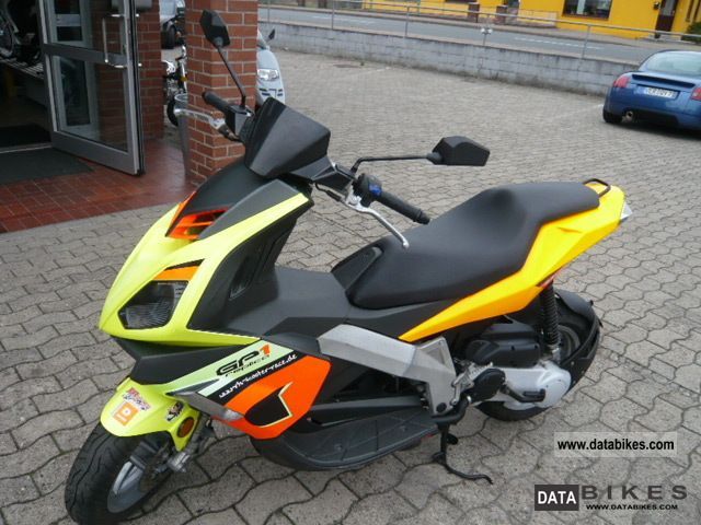 2008 Derbi  GP1 50cc Sport Motorcycle Scooter photo