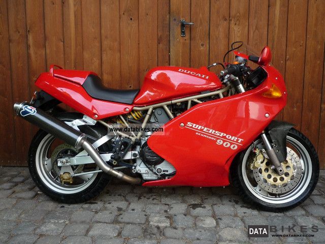 1997 Ducati  900 Super Sport Motorcycle Sports/Super Sports Bike photo