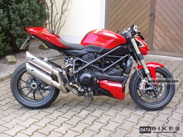 2011 Ducati  Street Fighter Motorcycle Naked Bike photo