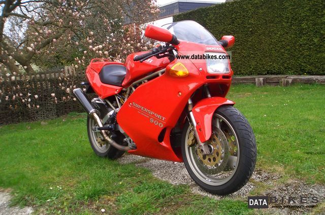1995 Ducati  900 SS Motorcycle Sports/Super Sports Bike photo