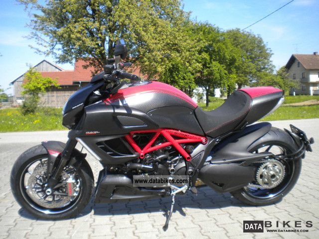 2012 Ducati  Diavel 1200 BC Carbon ABS Motorcycle Naked Bike photo