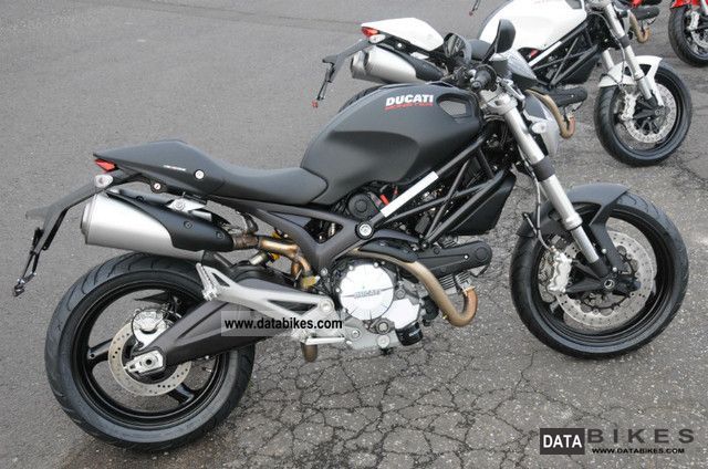2011 Ducati M 696 Monster 696 + ABS new car in 2012