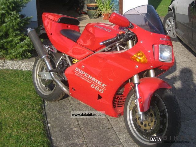 1994 Ducati  888 Strada Motorcycle Sports/Super Sports Bike photo