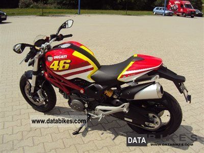 2011 Ducati  Monster 696 +, ABS Rossi or Hayden Edition sof Motorcycle Naked Bike photo