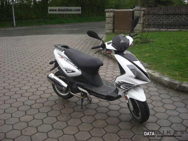 2010 Generic  B92 Motorcycle Scooter photo