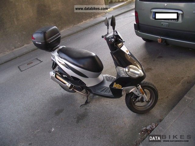 2006 Generic  Ideo Motorcycle Scooter photo