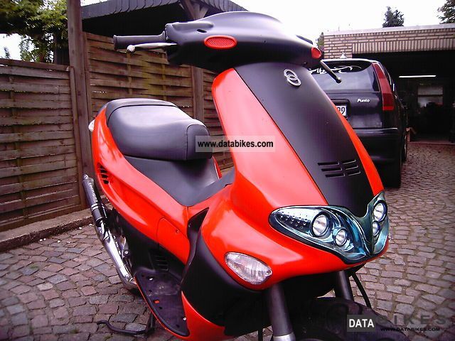 STR8 Black Turn Signal & Stop Lens For Gilera Runner SP 50 1999-2004 (STR-620.24/BK)