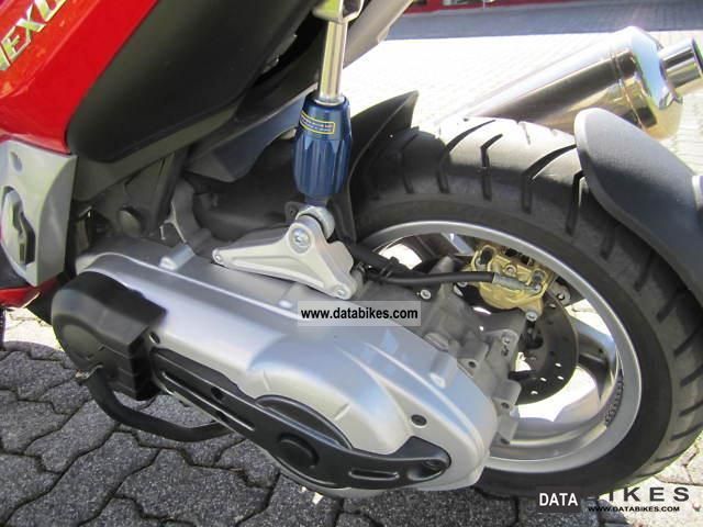 Gilera Nexus 500 Prospekt 2004 brochure scooter Motorroller prospectus Roller 