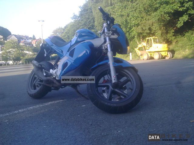 2004 Gilera  DNA Motorcycle Scooter photo