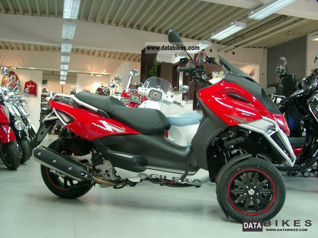 2011 Gilera  Fuoco 500 Motorcycle Scooter photo