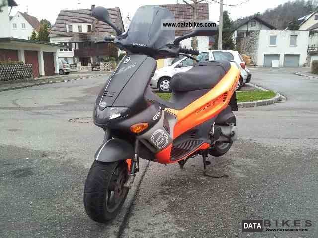 2001 Gilera  Runner 50 DD SP Motorcycle Scooter photo