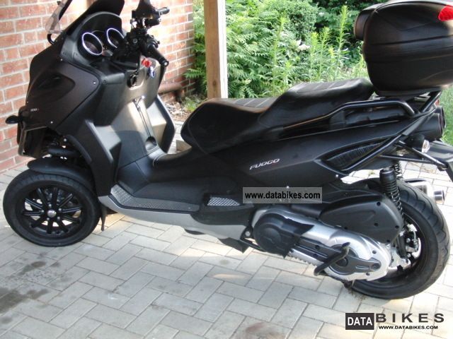 2009 Gilera  Fuoco Motorcycle Scooter photo