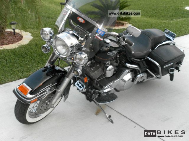 2002 Harley Davidson  Road King Motorcycle Chopper/Cruiser photo