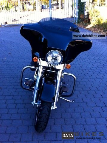 2011 Harley Davidson  FLHX Street Glide with SE 120 R-2012 Engine Mod Motorcycle Tourer photo