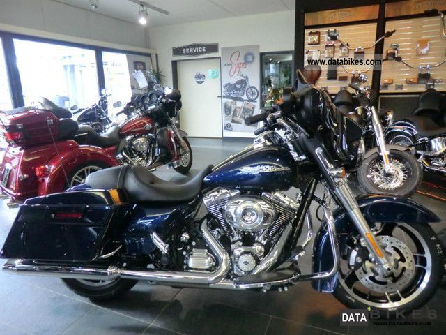 2011 Harley Davidson  FLHX STREET GLIDE + + + Model 2012 with ABS + + + Motorcycle Tourer photo