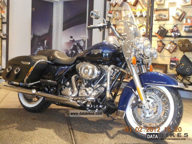 2011 Harley Davidson  FLHRC Road King Classic Motorcycle Chopper/Cruiser photo