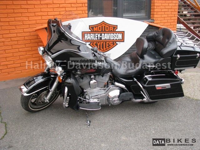 2005 Harley Davidson  FLHT Motorcycle Tourer photo