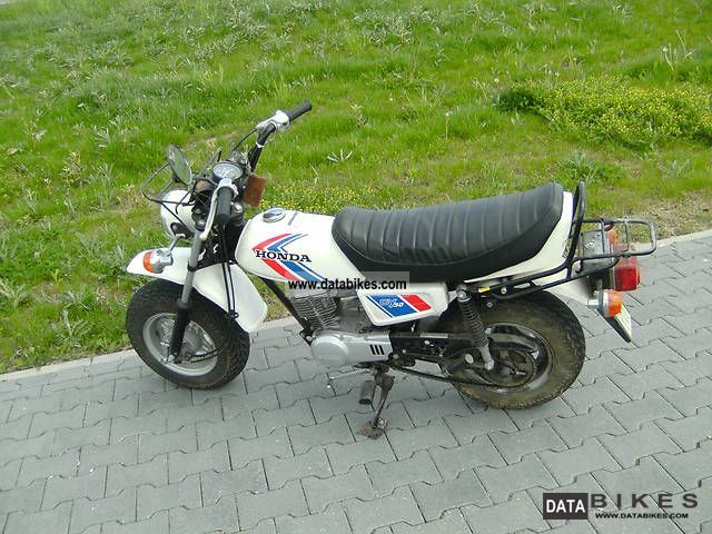 1979 Honda 50 moped #7