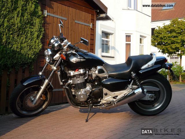1998 Honda  X4 Motorcycle Naked Bike photo