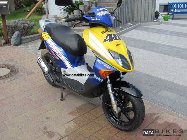 2004 Honda  X8R Rossi Motorcycle Scooter photo