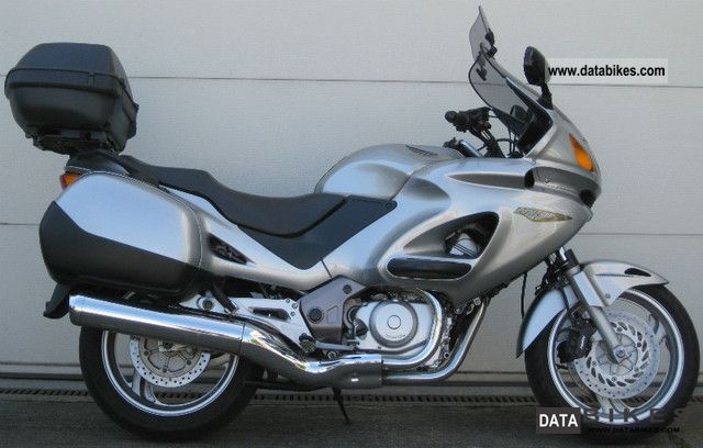 2004 Honda  NT 650 V 4 Deauvillle Motorcycle Tourer photo