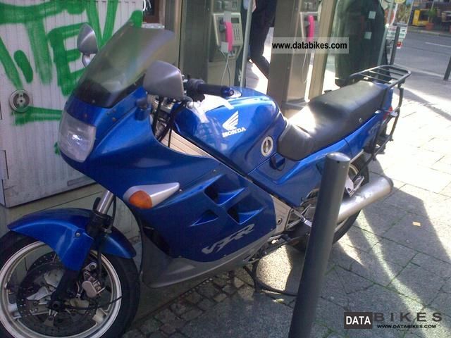 1989 Honda  RC24 VFR 750 F II Motorcycle Sport Touring Motorcycles photo