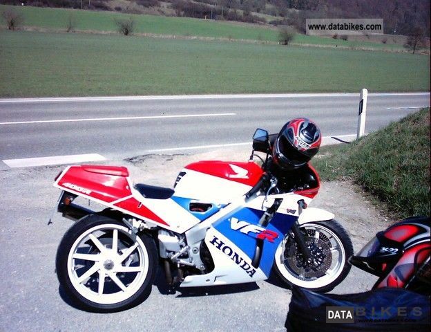 1992 Honda  VFR 400 NC30 Motorcycle Sports/Super Sports Bike photo