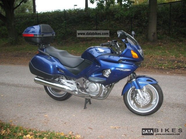 2005 Honda  Deauville NT650V Motorcycle Tourer photo