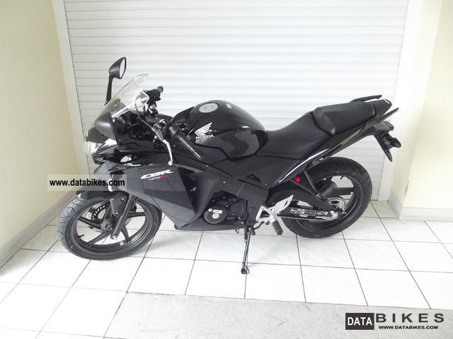 2012 Honda  CBR 125 Motorcycle Super Moto photo
