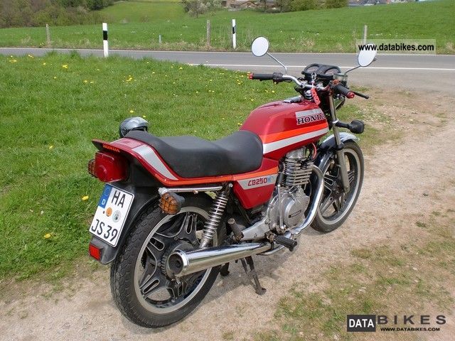 Review of Honda CB 250 N 1982: pictures, live photos 
