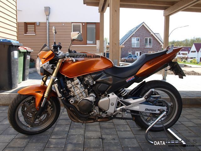 2005 Honda  CB600F Motorcycle Naked Bike photo