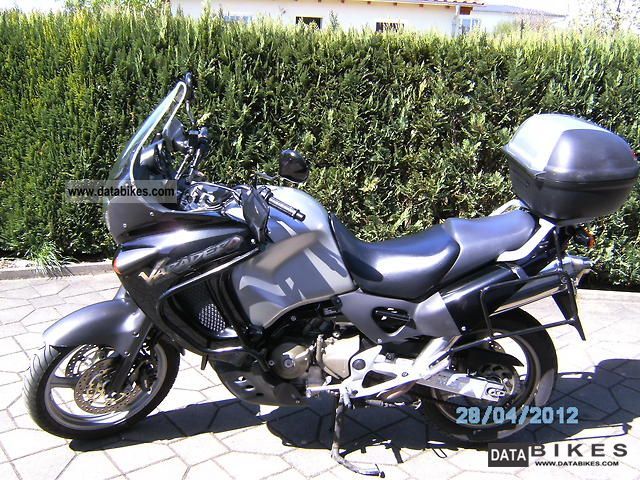 2000 Honda  XL 1000 Varadero Motorcycle Enduro/Touring Enduro photo