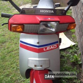 1989 Honda  LEAD 50 Motorcycle Scooter photo