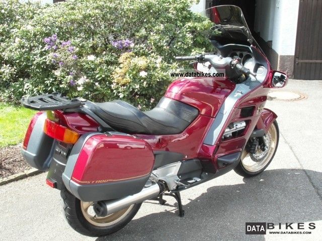 2002 Honda  ST 1100 Pan Europan in excellent condition Motorcycle Tourer photo