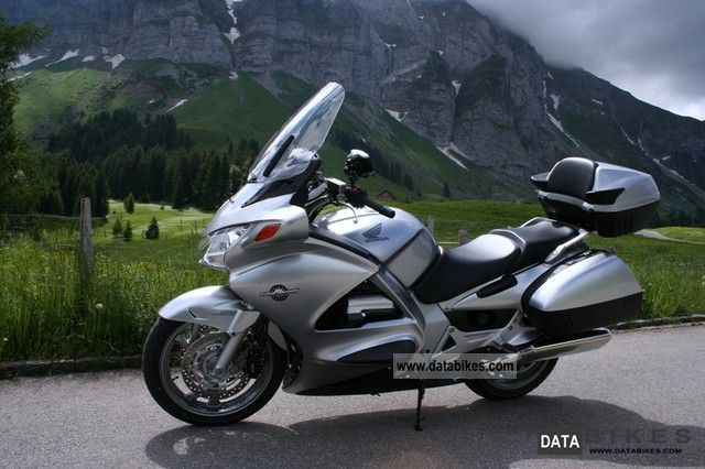 2009 Honda  Pan European ST1300 Motorcycle Sport Touring Motorcycles photo