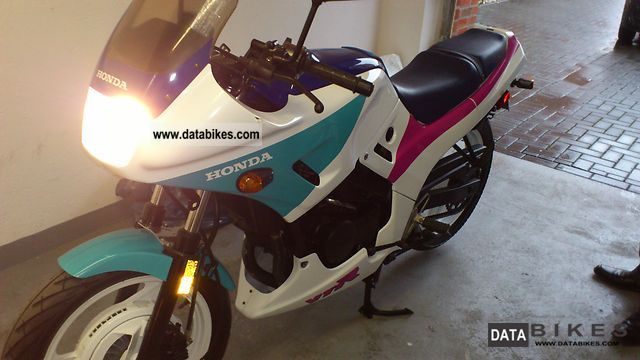 1994 Honda  MC 15 Motorcycle Motorcycle photo
