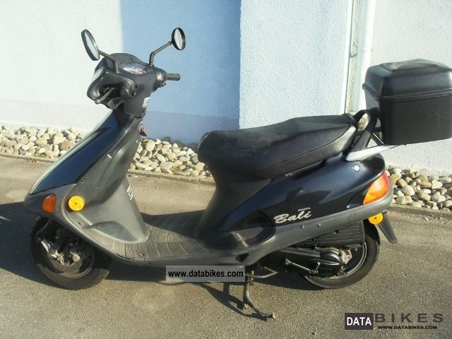 1995 Honda  Bali Motorcycle Scooter photo