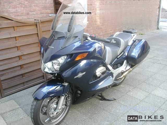 2005 Honda  Pan European ST1300 Motorcycle Tourer photo