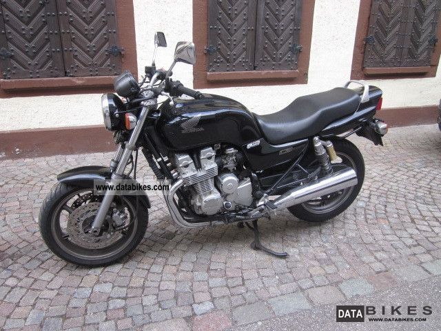 1993 Honda  Seven Fifty Motorcycle Naked Bike photo
