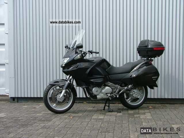 2006 Honda  NTV 700 ABS Deauxville Motorcycle Tourer photo