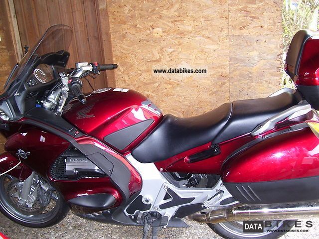 2004 Honda  Pan Pan € Motorcycle Tourer photo