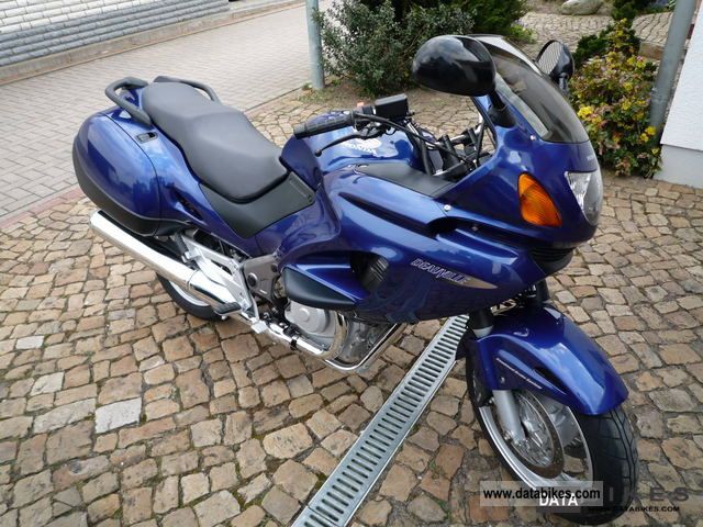 2005 Honda  Deauville Motorcycle Tourer photo